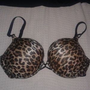 Victoria's Secret Miraculous Plunge bra 36D